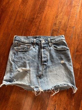 Levi's Light Blue Distressed Denim Mini Skirt. Size 27.